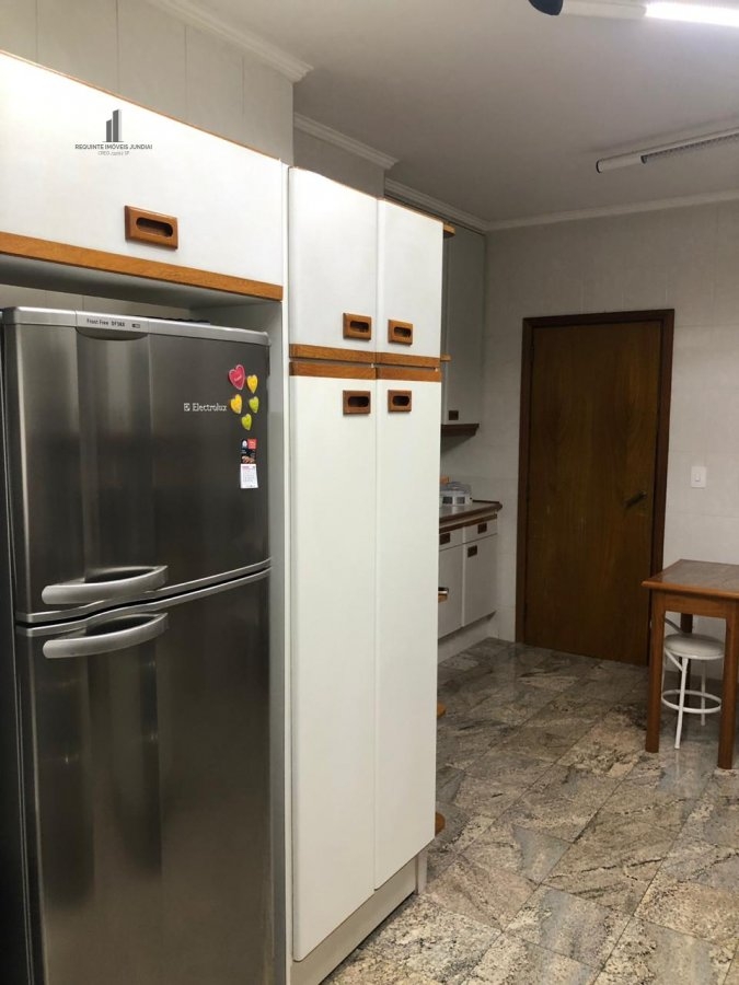 Apartamento à venda com 3 quartos, 168m² - Foto 8