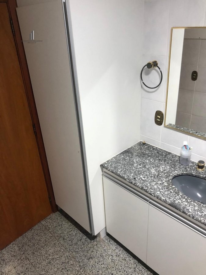 Apartamento à venda com 3 quartos, 168m² - Foto 17