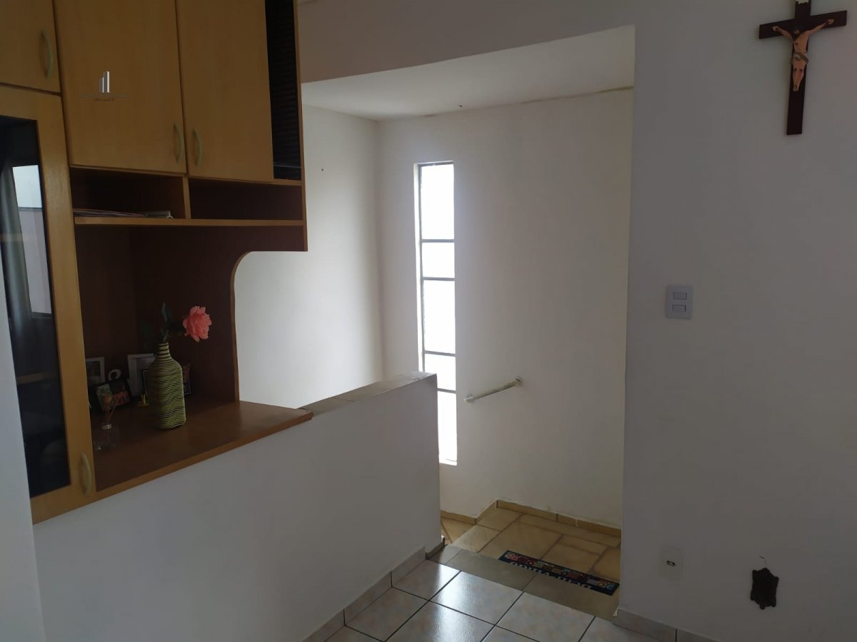 Casa à venda com 2 quartos, 109m² - Foto 5