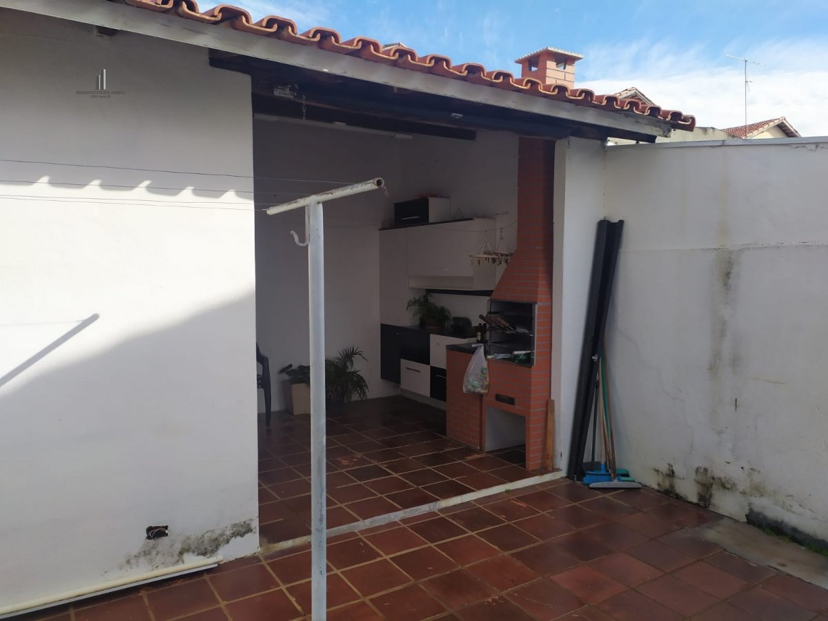 Casa à venda com 2 quartos, 109m² - Foto 25