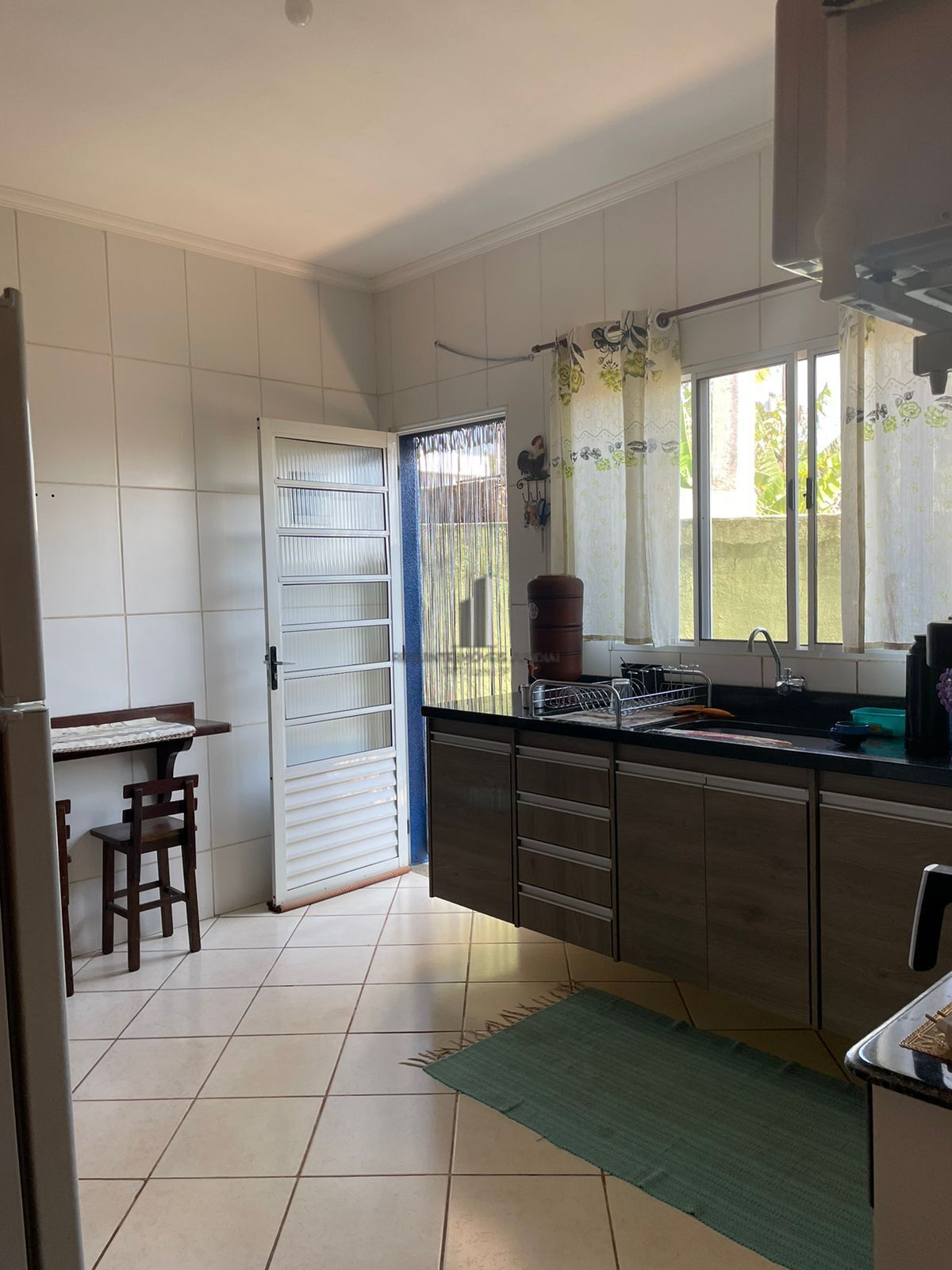 Casa à venda com 2 quartos, 70m² - Foto 4