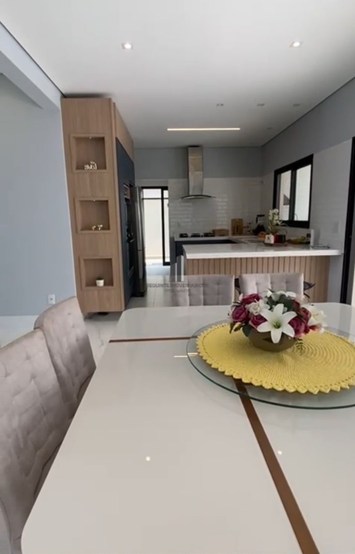 Casa de Condomínio à venda com 3 quartos, 222m² - Foto 3