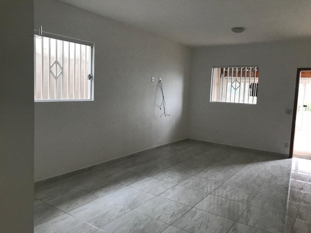 Casa à venda com 3 quartos, 160m² - Foto 4