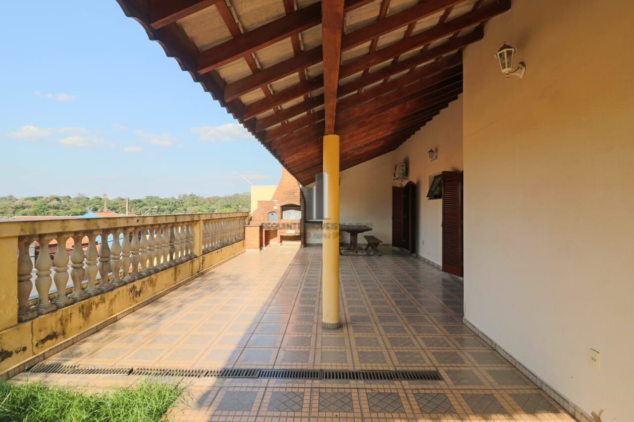 Casa à venda com 4 quartos, 340m² - Foto 6