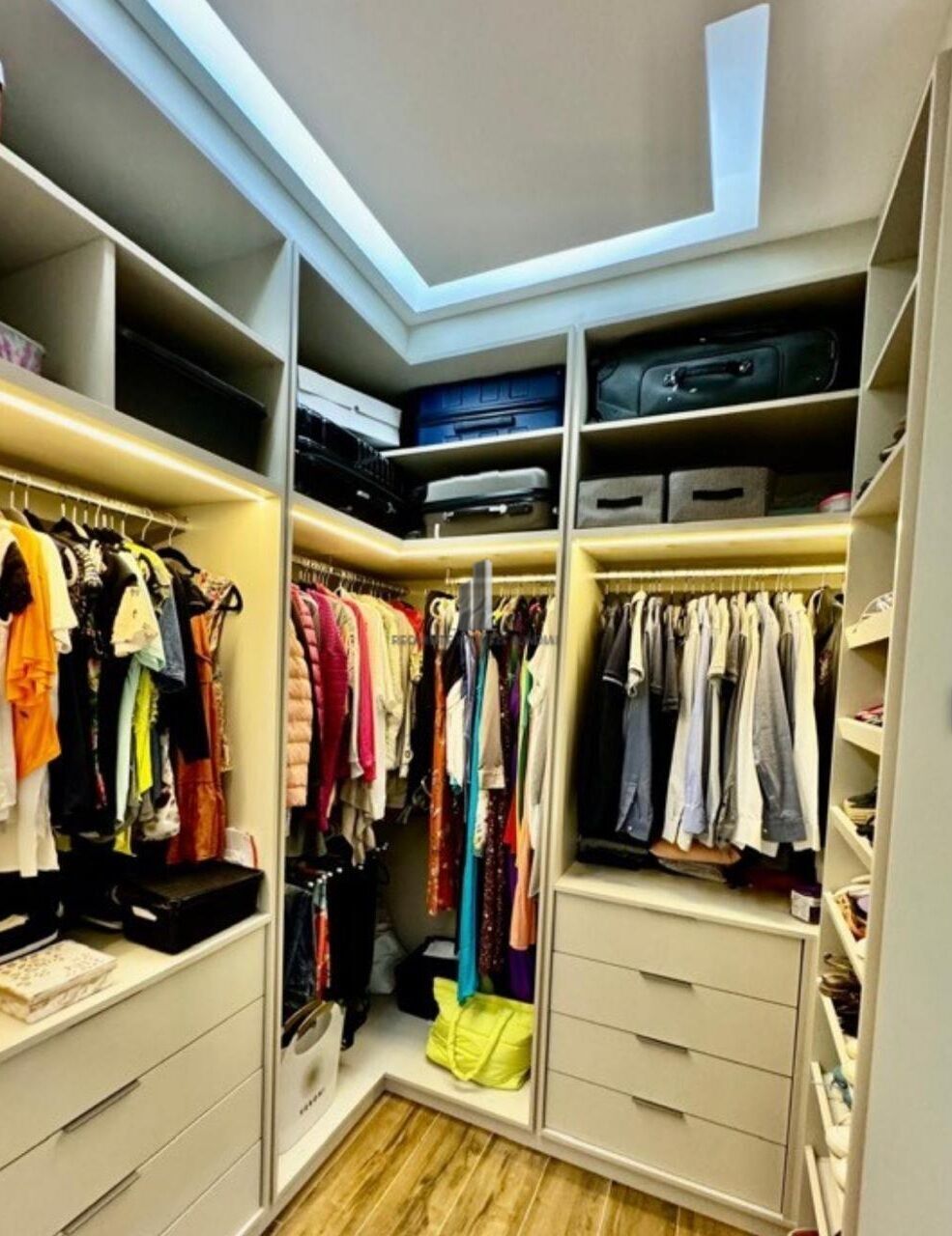 Casa de Condomínio à venda com 3 quartos, 255m² - Foto 21