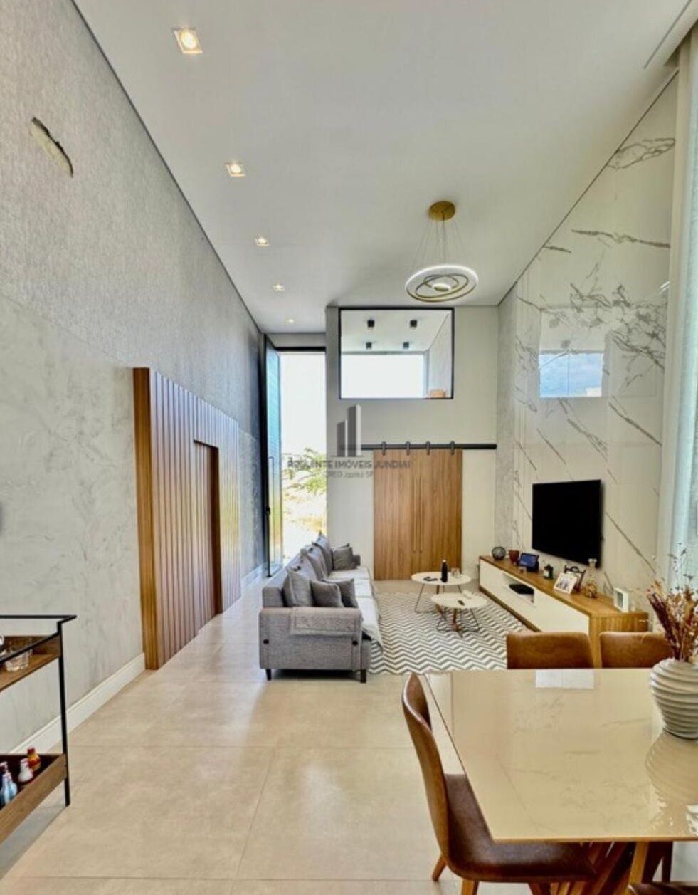 Casa de Condomínio à venda com 3 quartos, 255m² - Foto 4