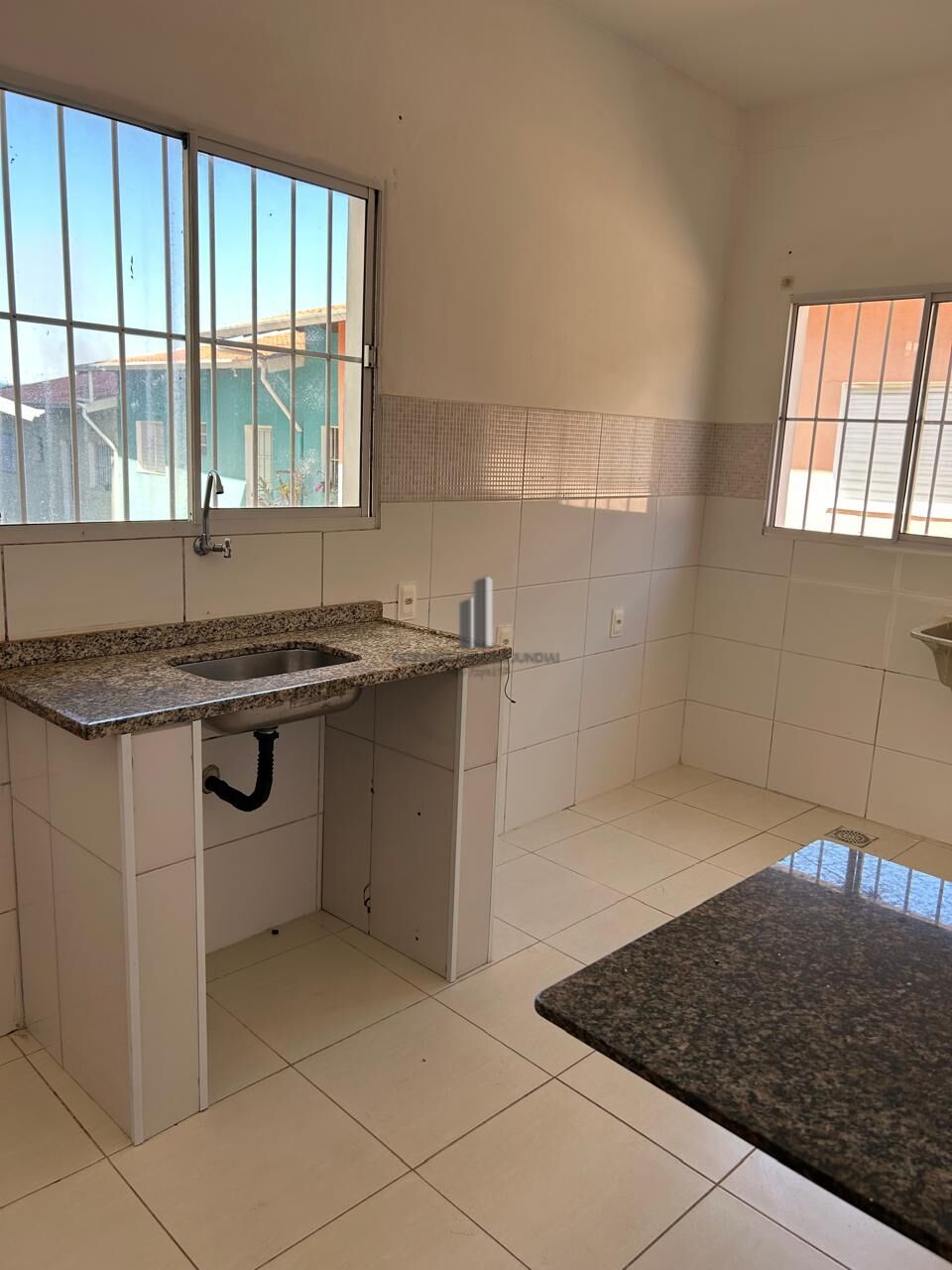 Casa para alugar com 1 quarto, 90m² - Foto 2
