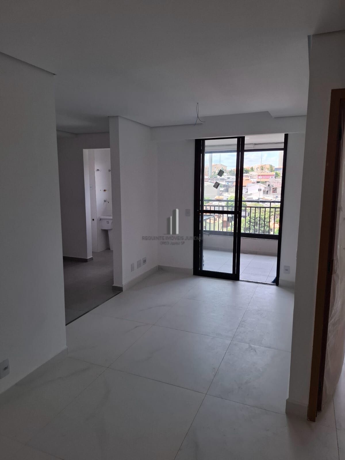 Apartamento à venda com 2 quartos, 68m² - Foto 4