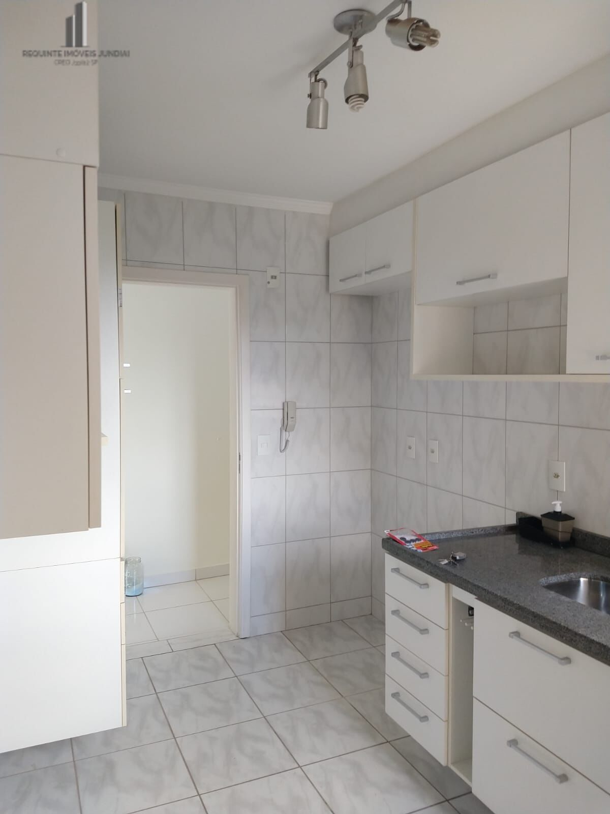 Apartamento para alugar com 3 quartos, 82m² - Foto 4