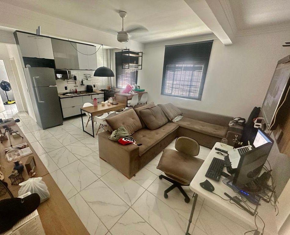 Casa à venda com 4 quartos, 135m² - Foto 2