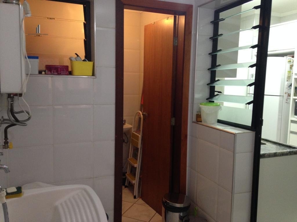 Apartamento à venda com 3 quartos, 98m² - Foto 13