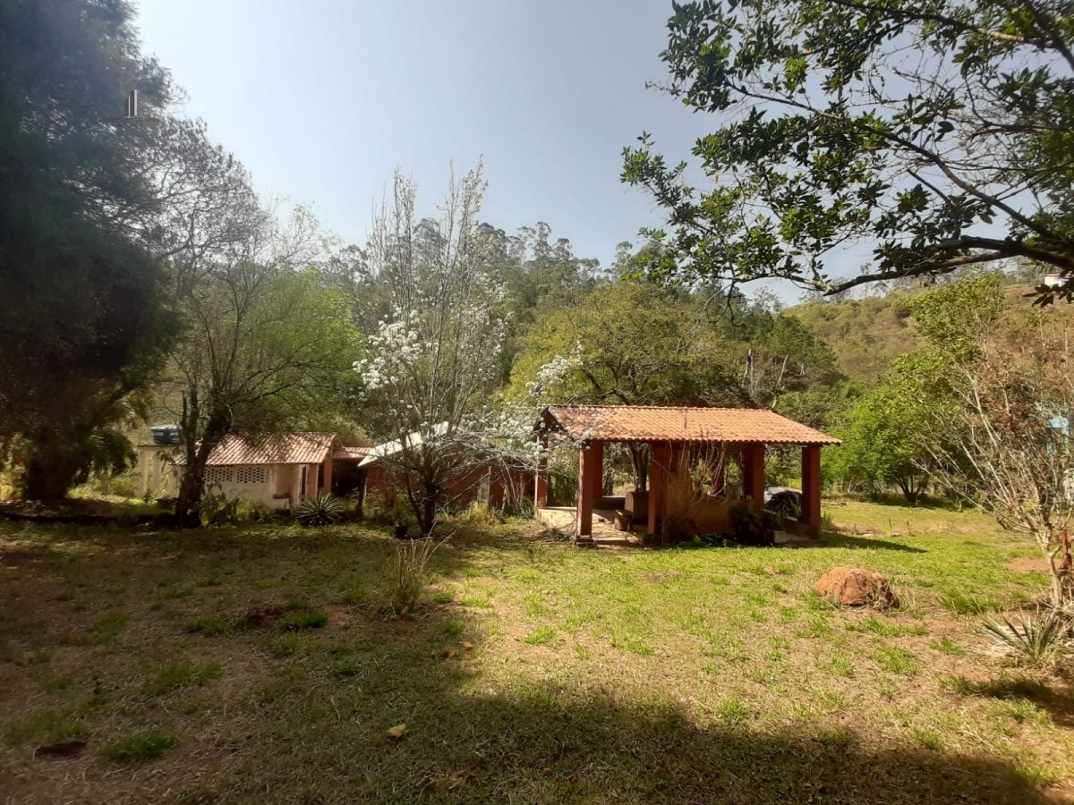 Fazenda à venda com 3 quartos, 250m² - Foto 8