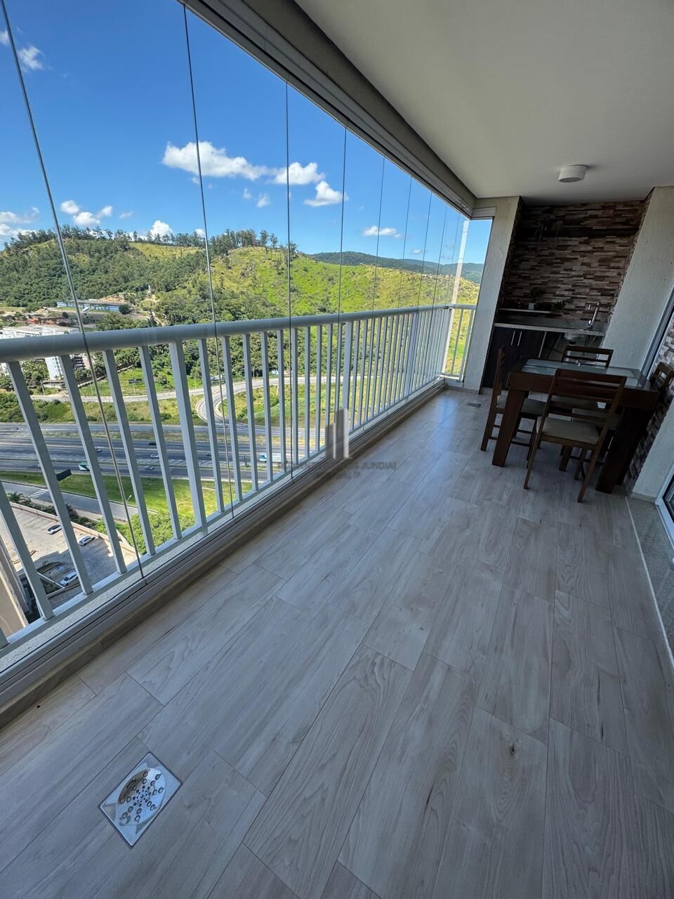 Apartamento para alugar com 3 quartos, 110m² - Foto 17