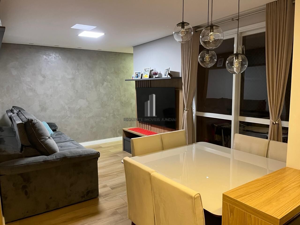 Apartamento à venda com 3 quartos, 77m² - Foto 2