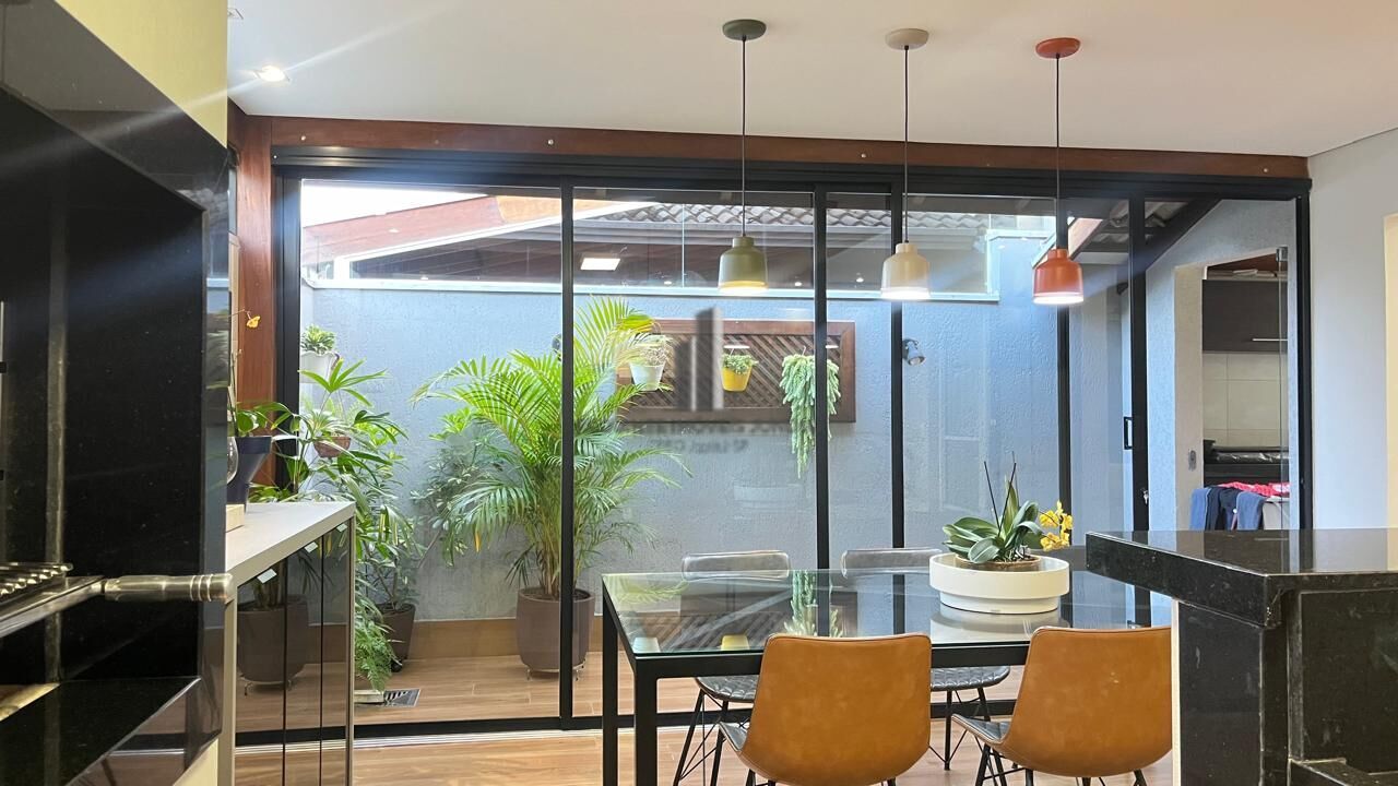 Casa de Condomínio à venda com 3 quartos, 140m² - Foto 4