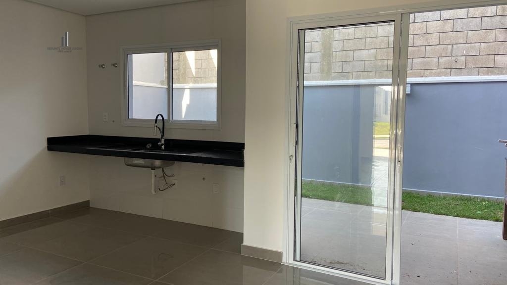 Casa de Condomínio à venda com 3 quartos, 166m² - Foto 4