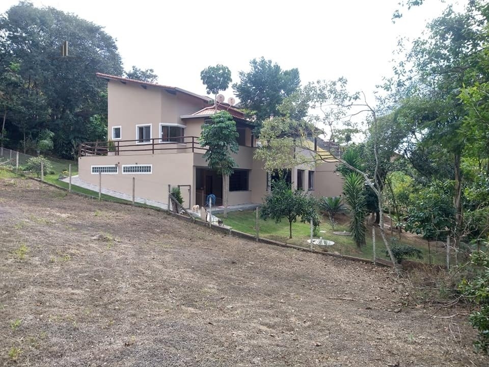 Casa de Condomínio à venda com 3 quartos, 271m² - Foto 2