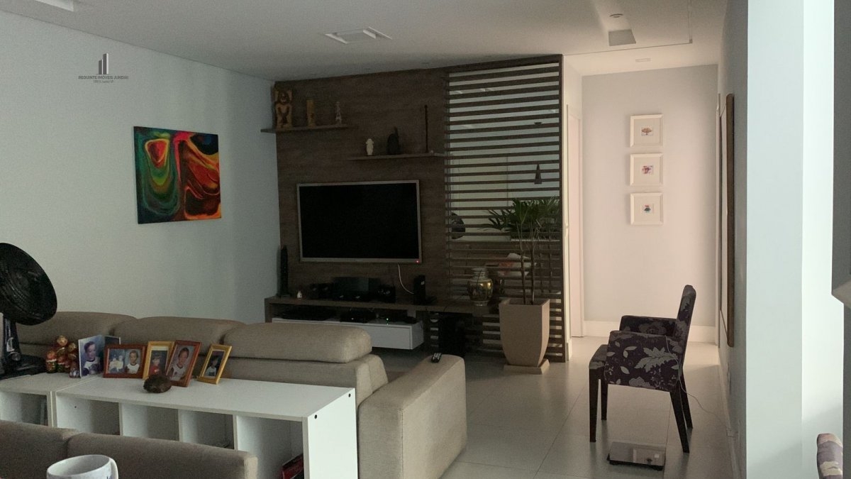 Apartamento à venda com 2 quartos, 83m² - Foto 4