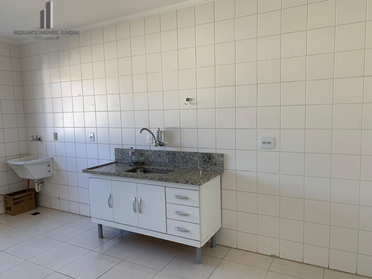 Apartamento para alugar com 2 quartos, 64m² - Foto 2