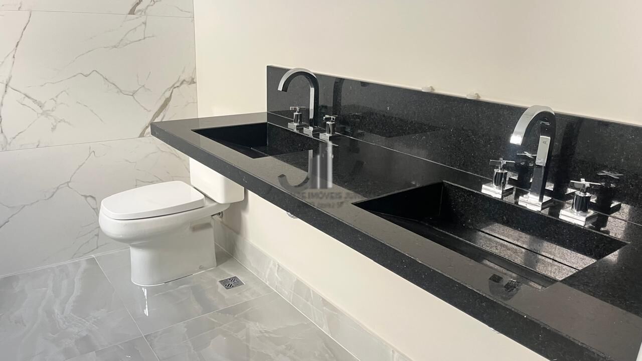 Casa de Condomínio para alugar com 5 quartos, 360m² - Foto 21