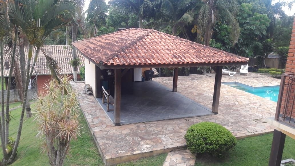 Fazenda à venda com 4 quartos, 390m² - Foto 2