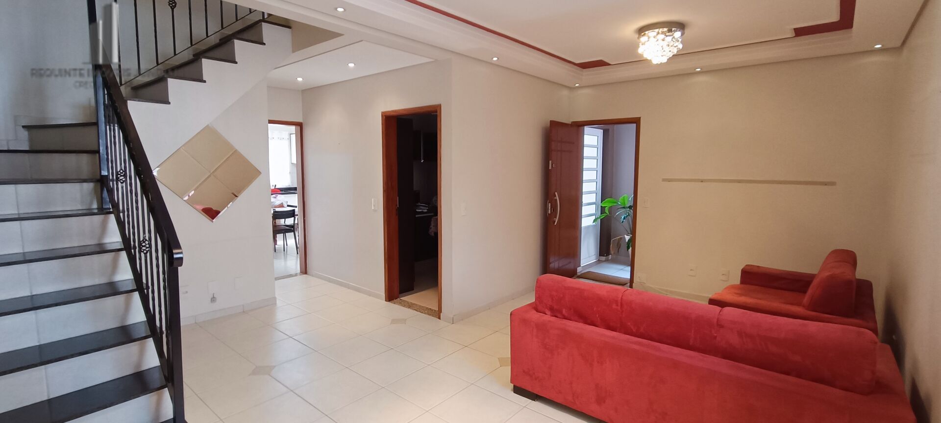 Casa à venda com 3 quartos, 194m² - Foto 2