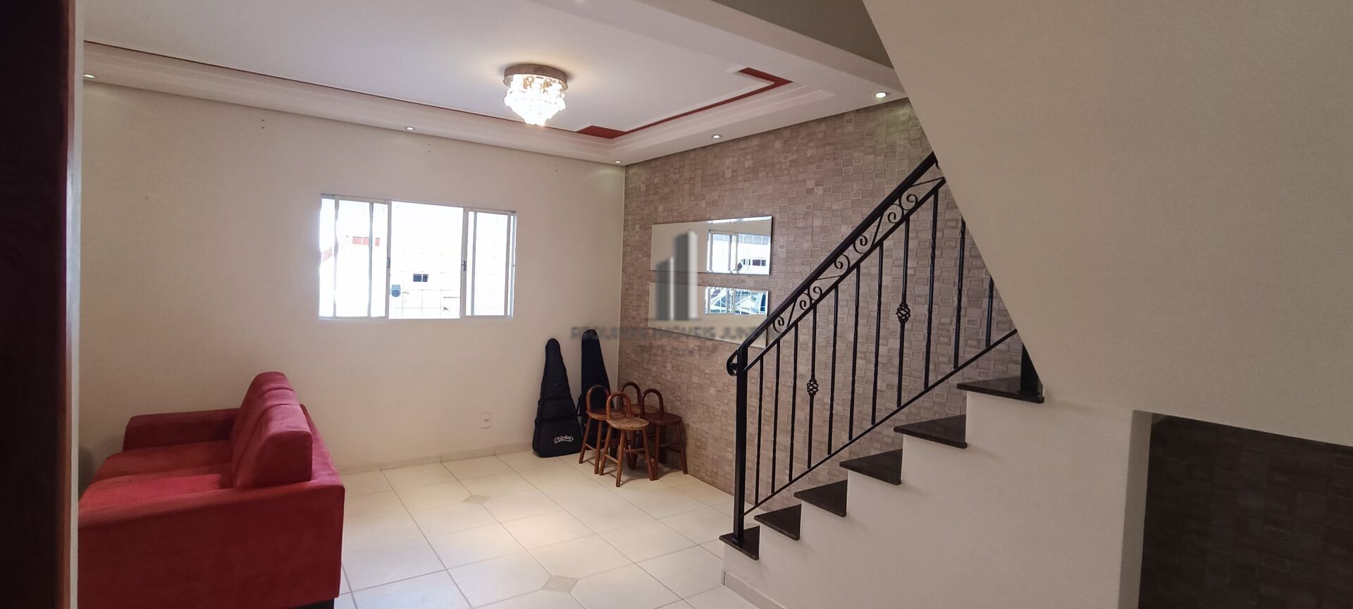 Casa à venda com 3 quartos, 194m² - Foto 4