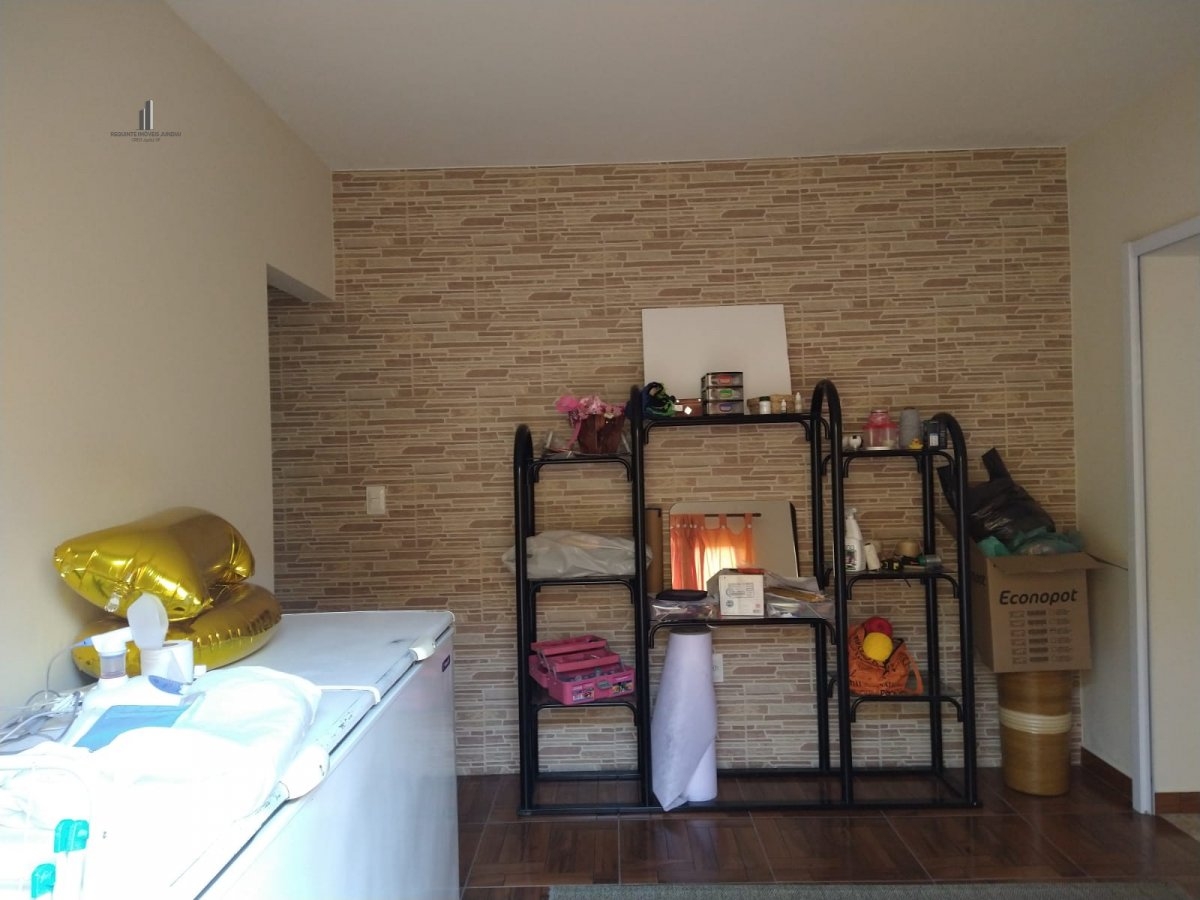 Casa à venda com 5 quartos, 210m² - Foto 18