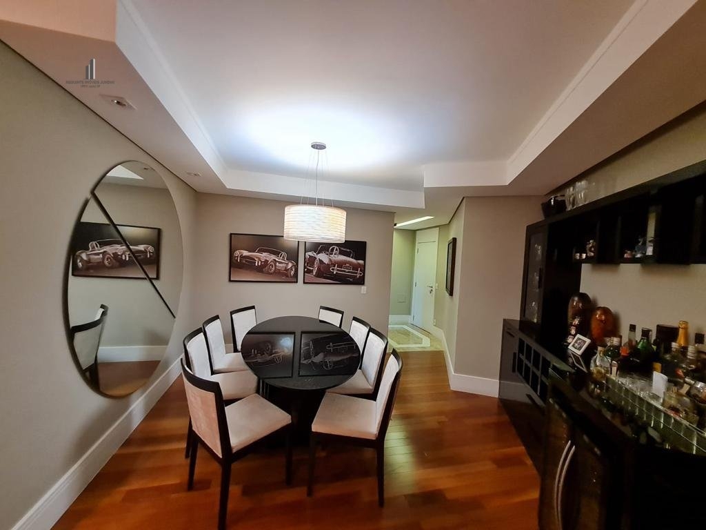 Apartamento à venda com 3 quartos, 122m² - Foto 9