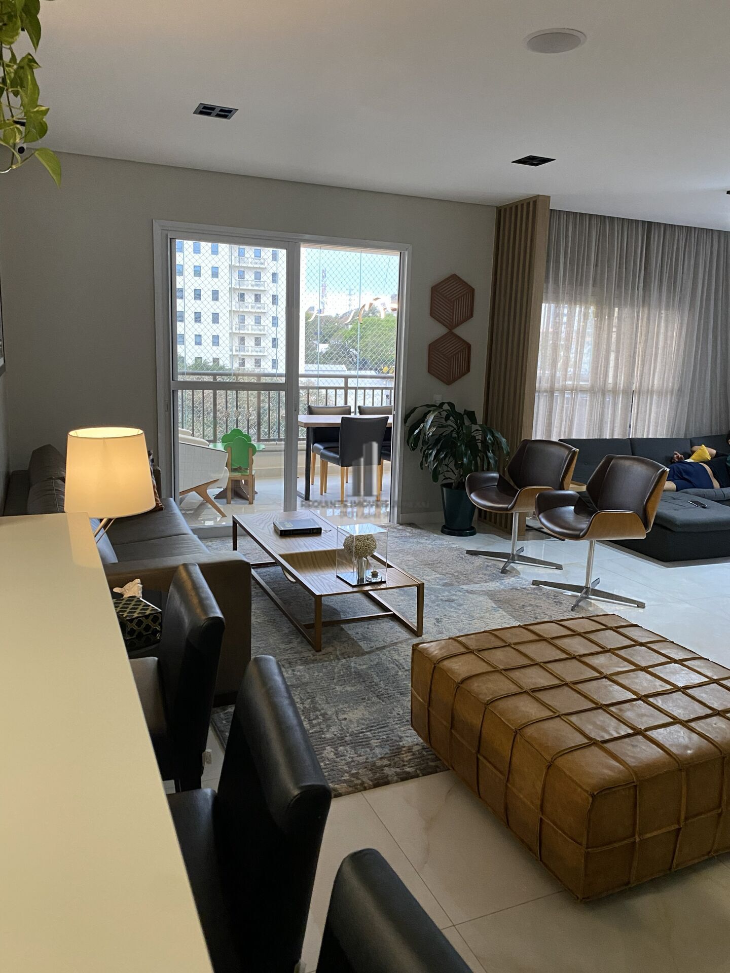 Apartamento, 3 quartos, 160 m² - Foto 2