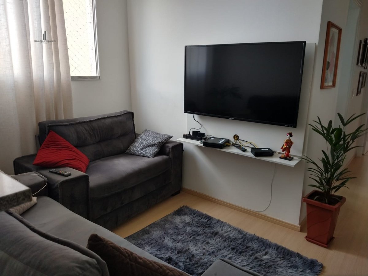 Apartamento à venda com 2 quartos, 77m² - Foto 3