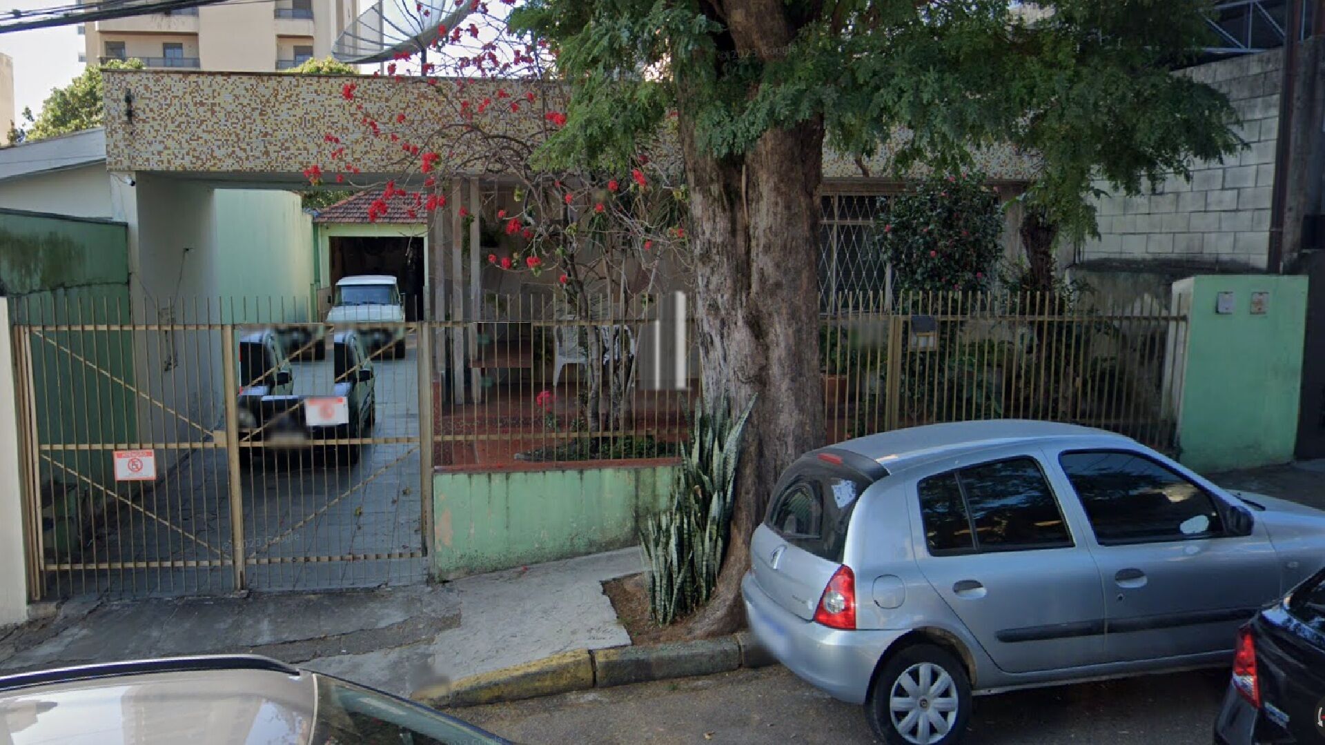 Casa à venda com 5 quartos, 260m² - Foto 3