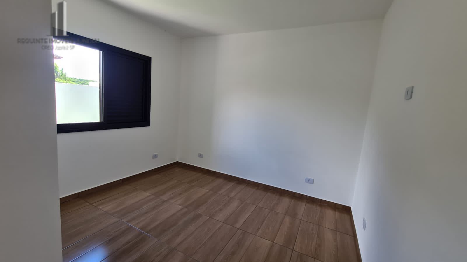 Casa à venda com 2 quartos, 67m² - Foto 11