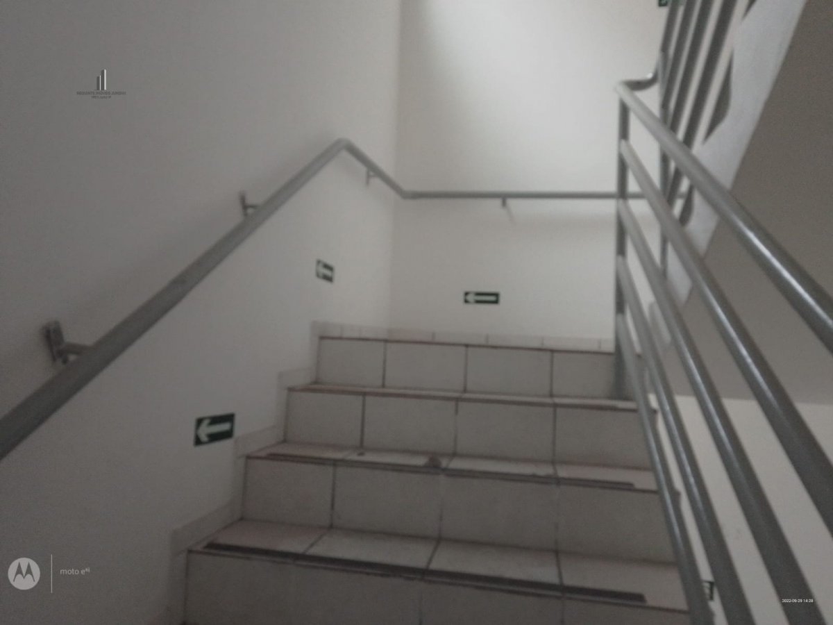 Prédio Inteiro para alugar, 100m² - Foto 18