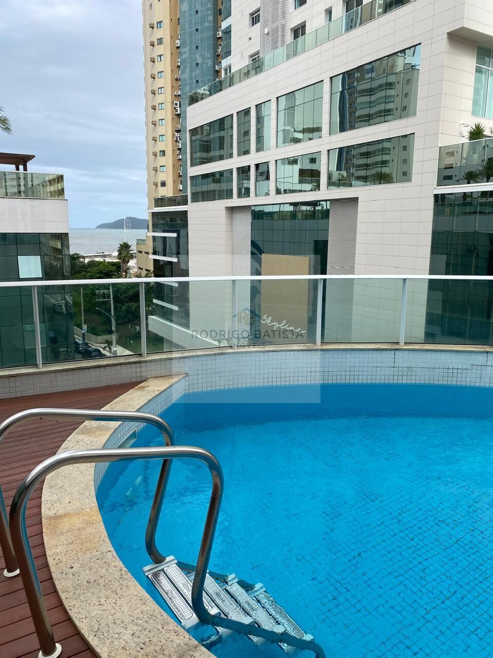 Apartamento para alugar com 3 quartos, 142m² - Foto 29