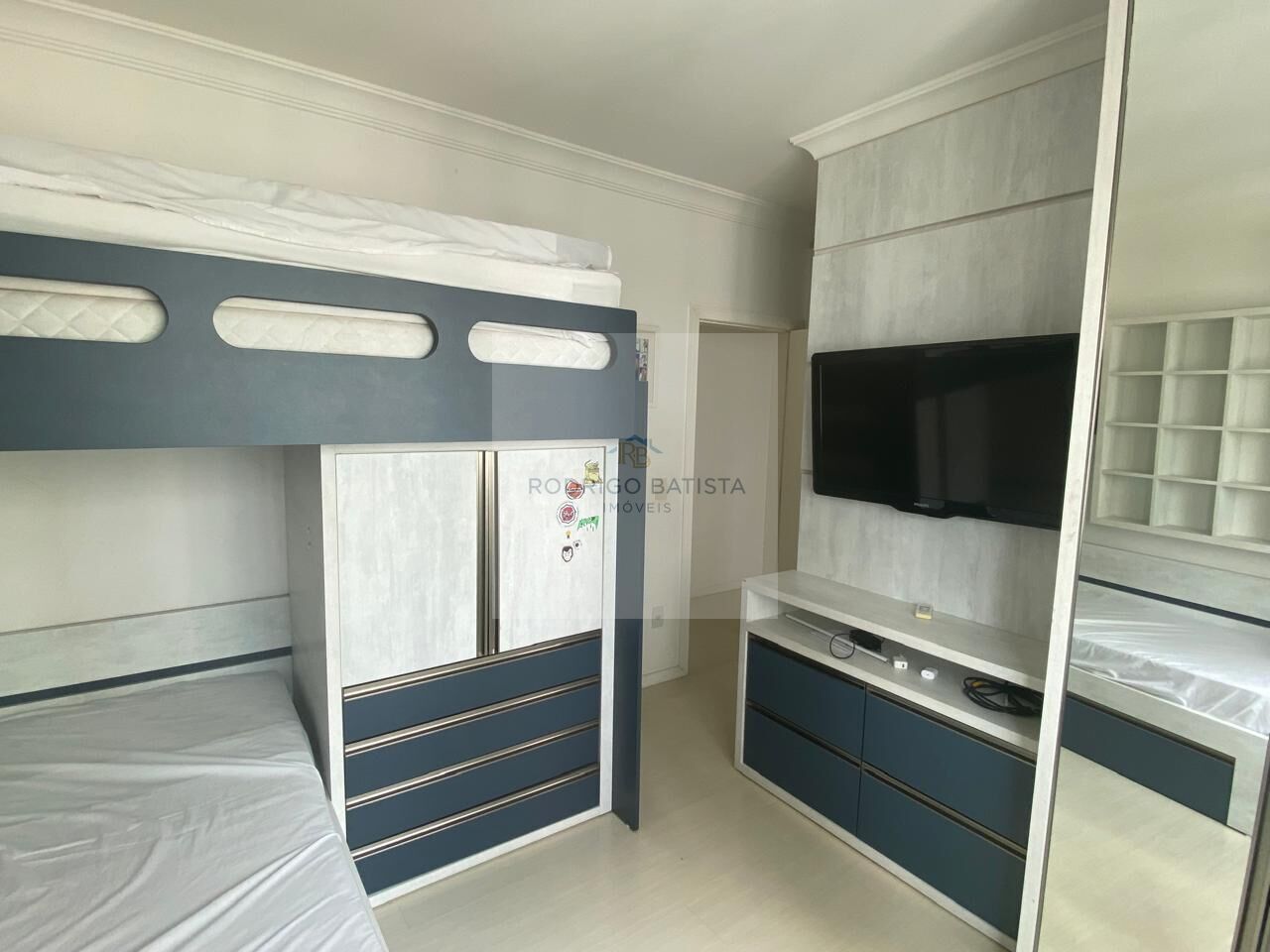 Apartamento para alugar com 3 quartos, 142m² - Foto 15