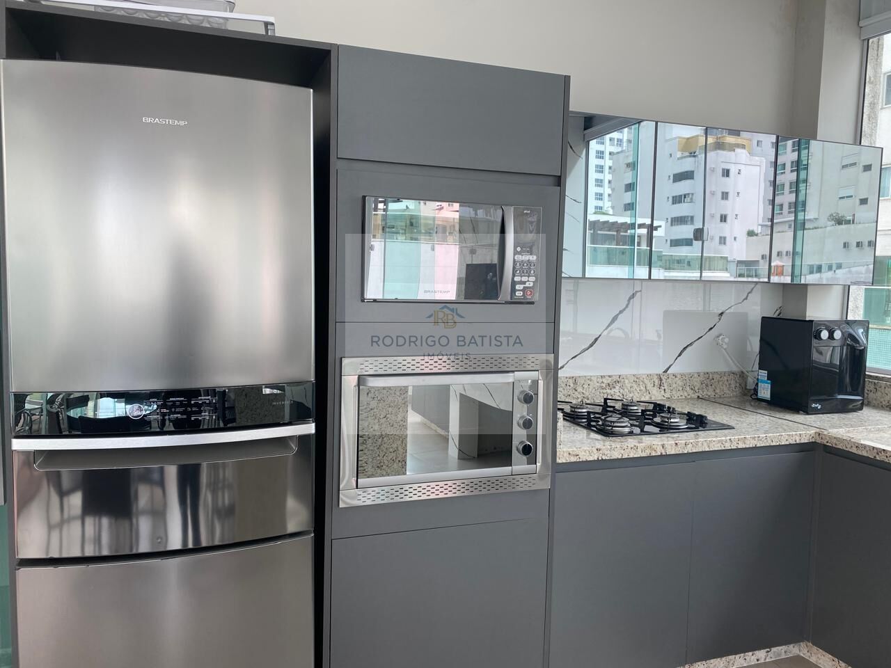 Apartamento para alugar com 3 quartos, 142m² - Foto 8