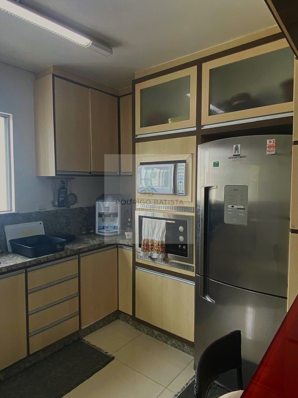 Apartamento para alugar com 3 quartos, 142m² - Foto 2