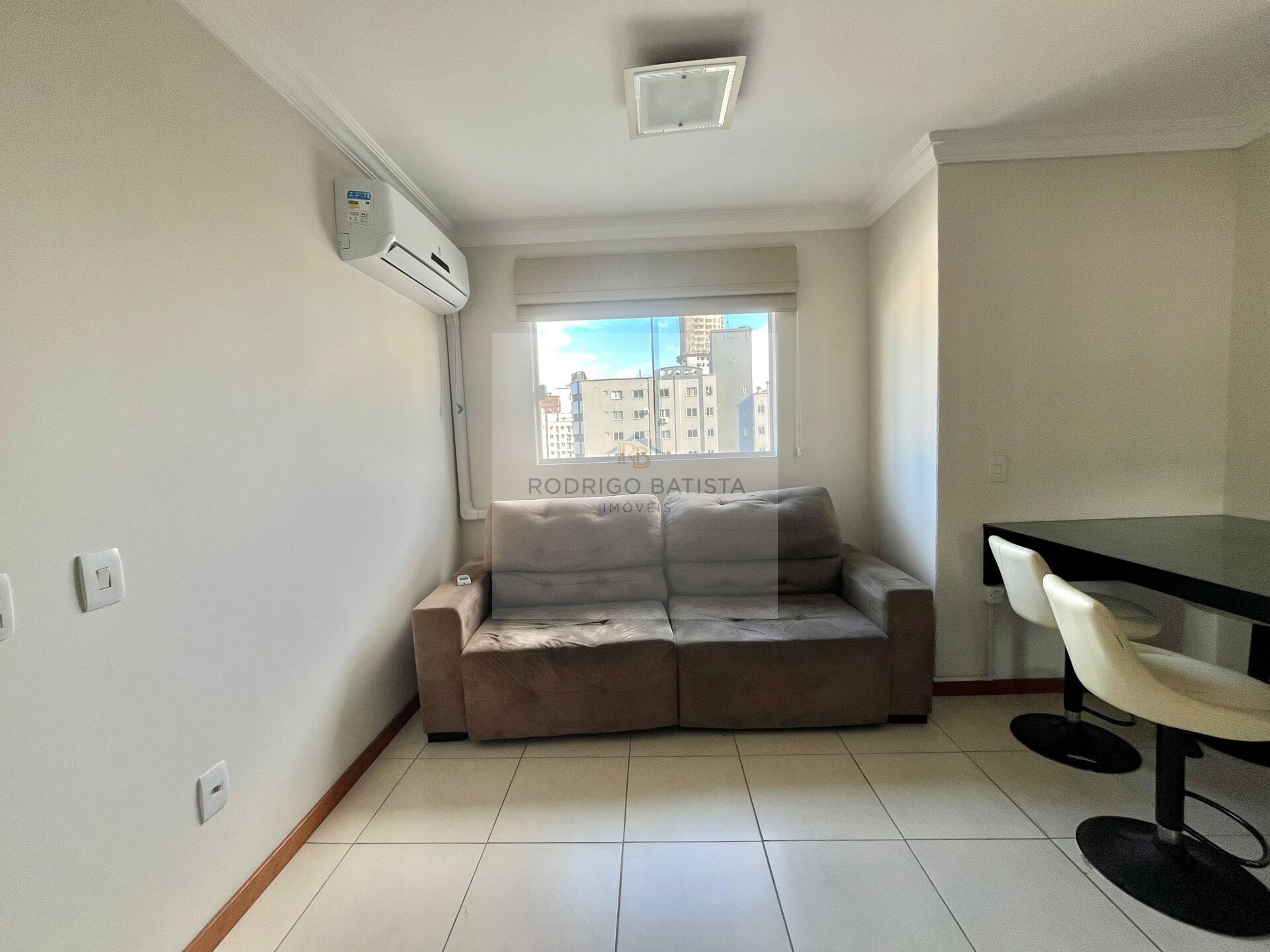 Apartamento à venda com 2 quartos, 73m² - Foto 3