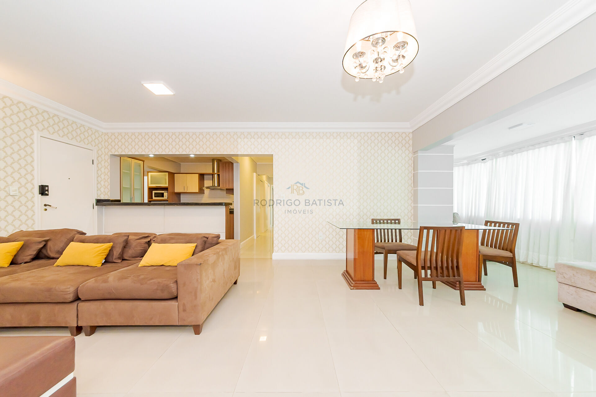 Apartamento para alugar com 3 quartos, 135m² - Foto 4