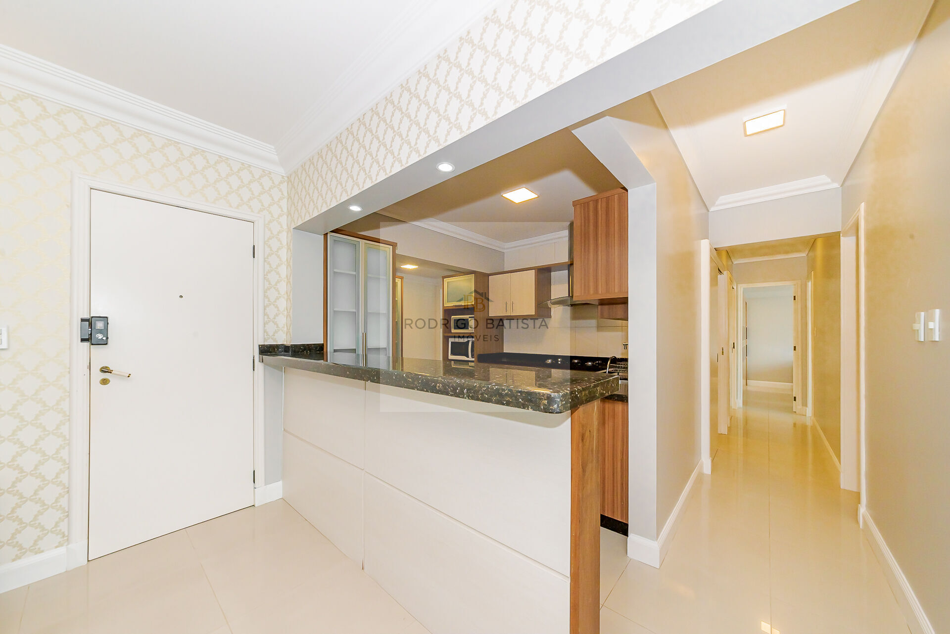 Apartamento para alugar com 3 quartos, 135m² - Foto 18