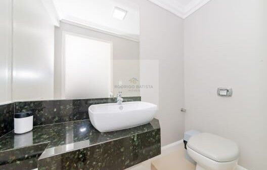 Apartamento para alugar com 3 quartos, 135m² - Foto 10