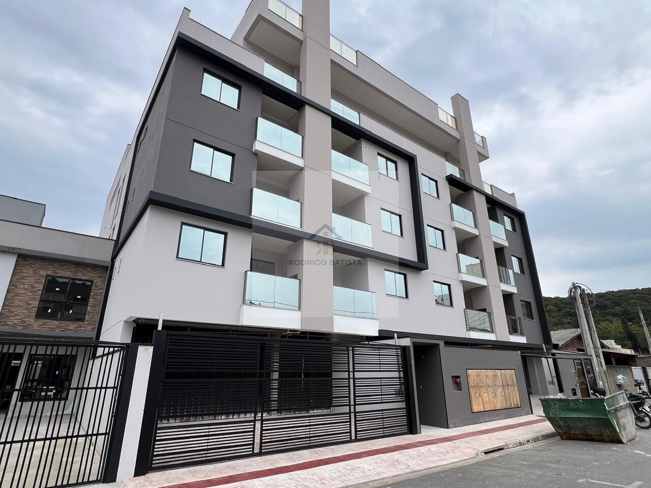 Apartamento à venda com 2 quartos, 55m² - Foto 11