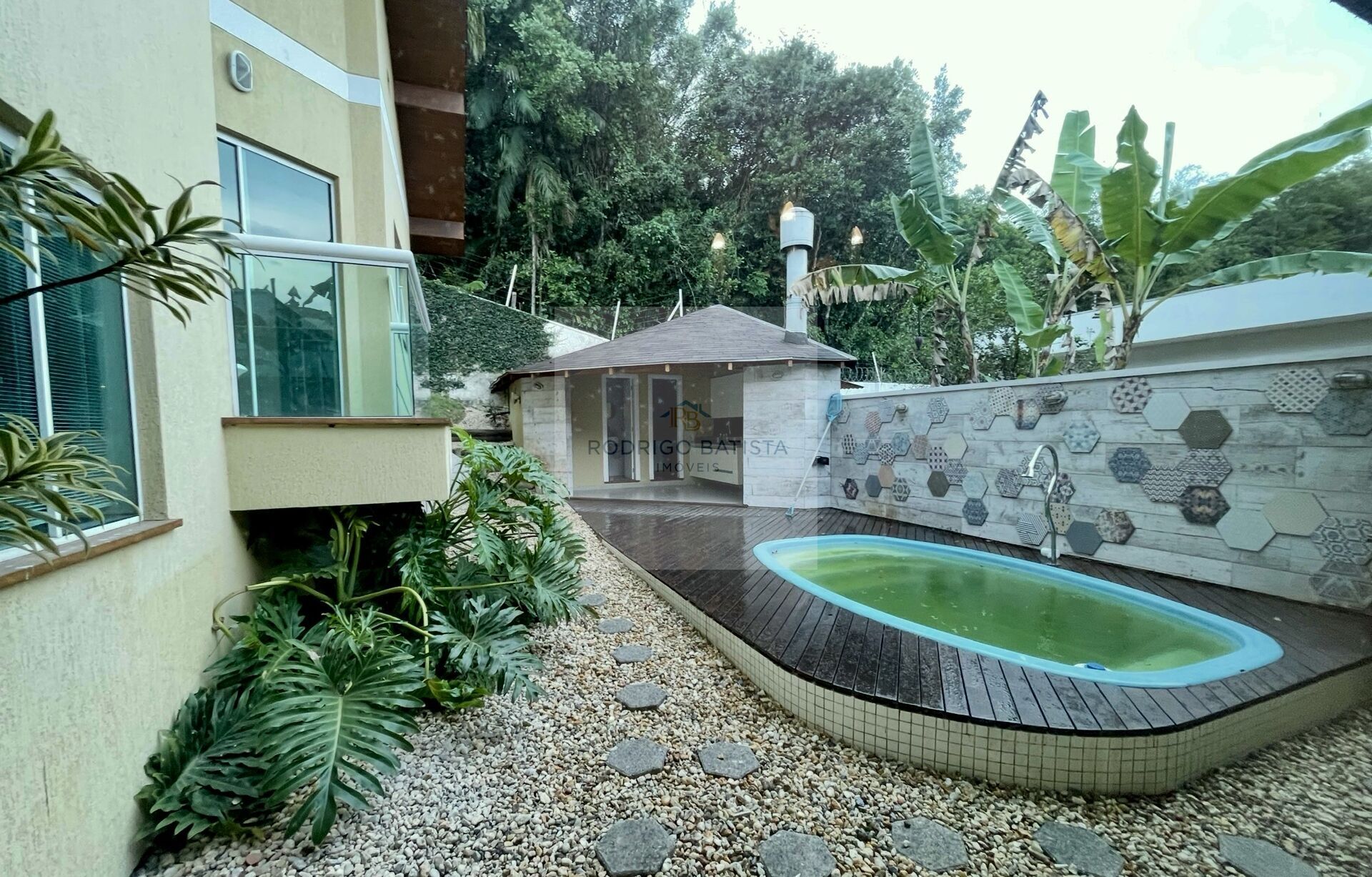 Casa à venda com 3 quartos, 230m² - Foto 8