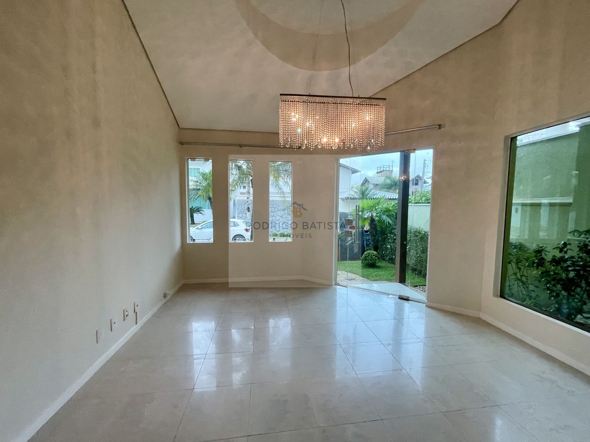 Casa à venda com 3 quartos, 230m² - Foto 10