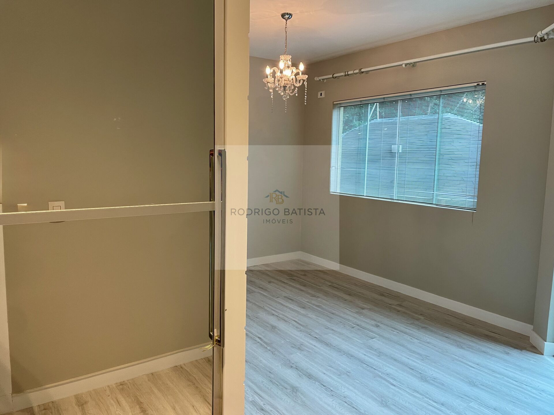 Casa à venda com 3 quartos, 230m² - Foto 3
