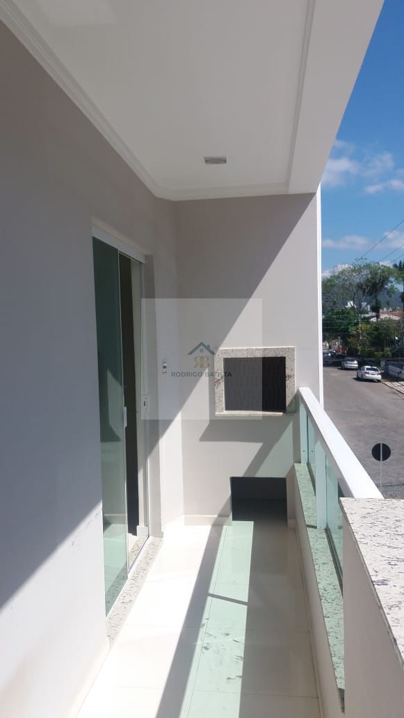 Apartamento à venda com 2 quartos, 69m² - Foto 2
