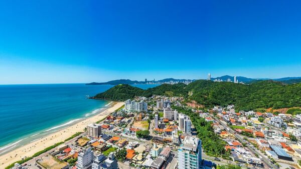 Por que Investir na Praia Brava, em Itajaí/SC, é uma das Decisões Mais Inteligentes do Mercado Imobiliário?