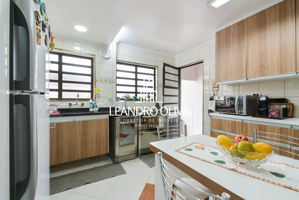 Sobrado, 3 quartos, 244 m² - Foto 13