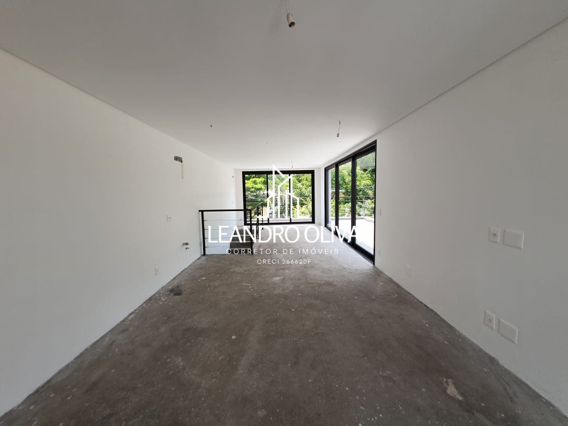Sobrado, 3 quartos, 318 m² - Foto 9
